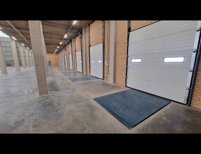 6,702M² WAREHOUSE TO LET IN BREDELL